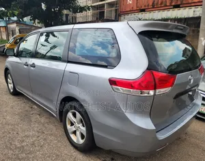Toyota Sienna 2012 Gray