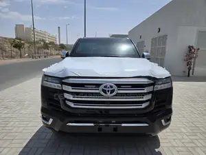 New Toyota Land Cruiser LC300 2025 Black