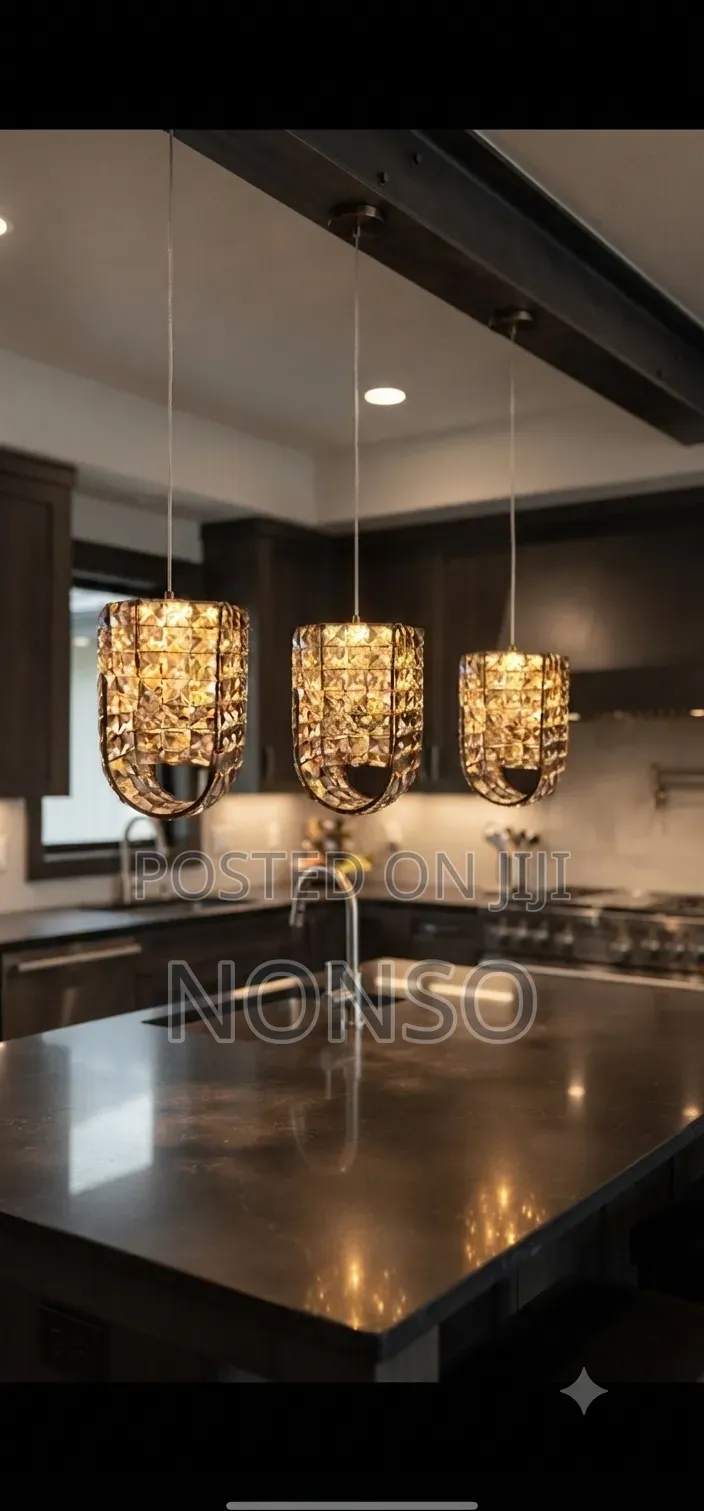 Light Luxury Faceted Crystal Pendant Light (