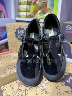 Girls Shoe 1
