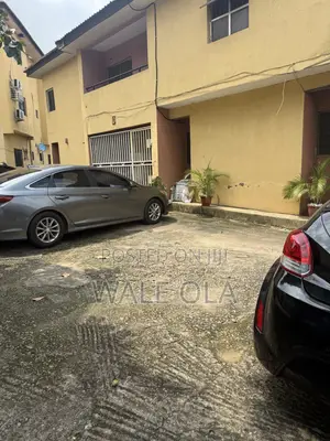 3bdrm Block of Flats in Wuse for rent