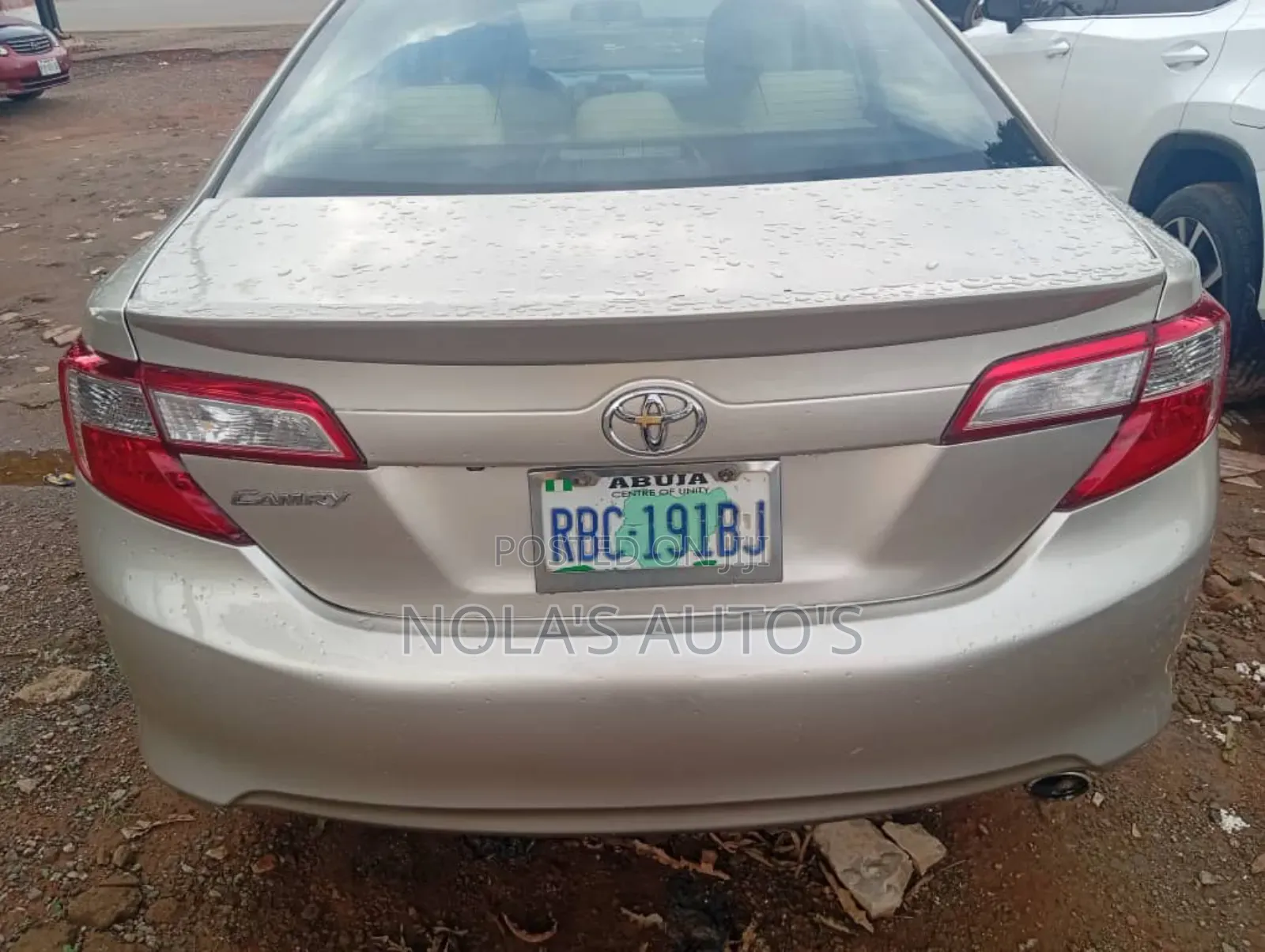 Toyota Camry 2014 Gold
