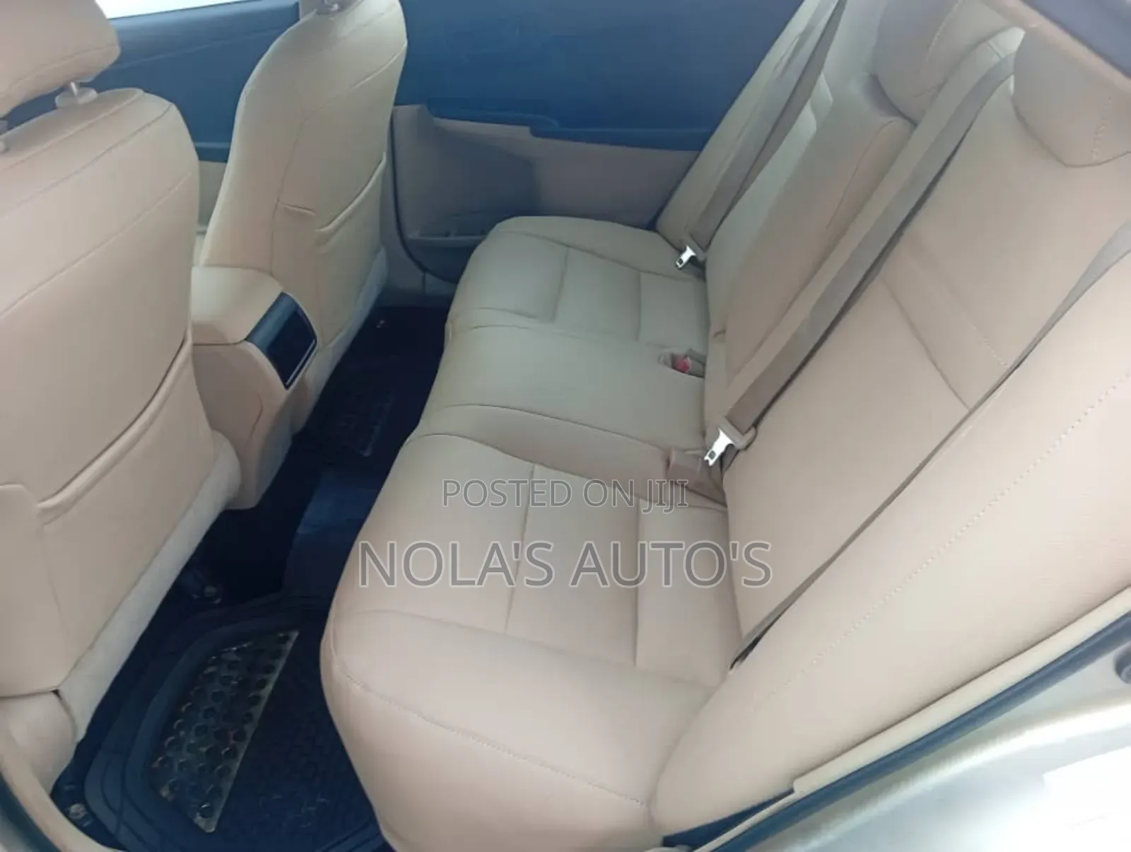 Toyota Camry 2014 Gold
