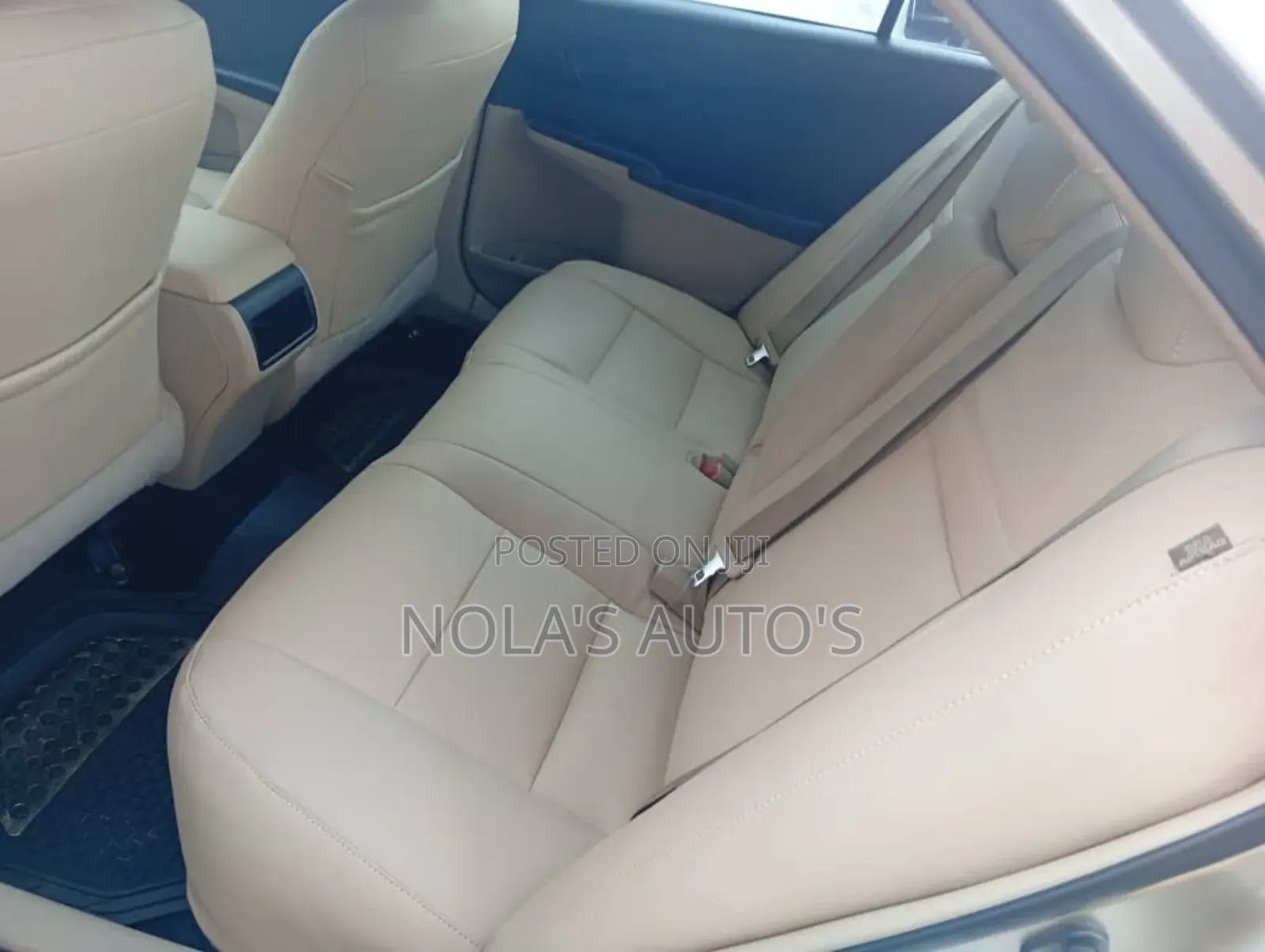 Toyota Camry 2014 Gold