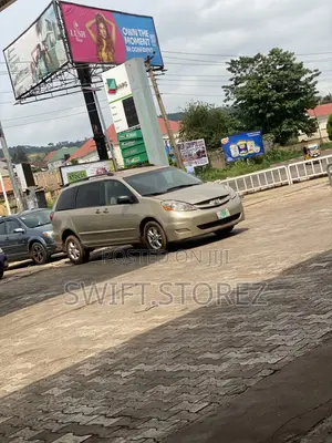 Sienna Taxi