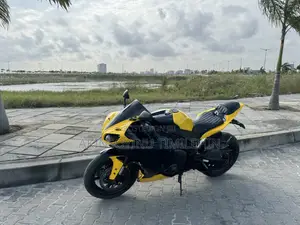 Yamaha R1 2009 Yellow