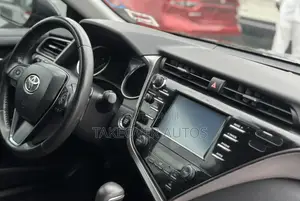 Toyota Camry SE FWD 2020 Black