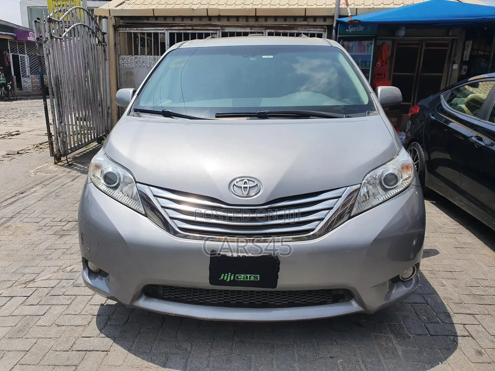 Toyota Sienna 2011 Gray