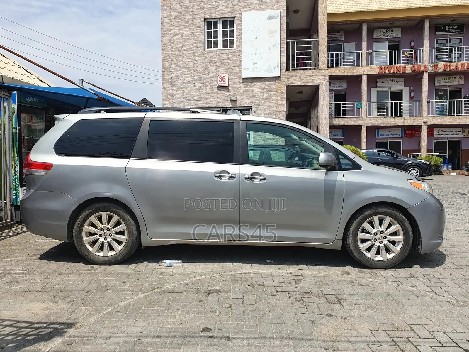 Toyota Sienna 2011 Gray