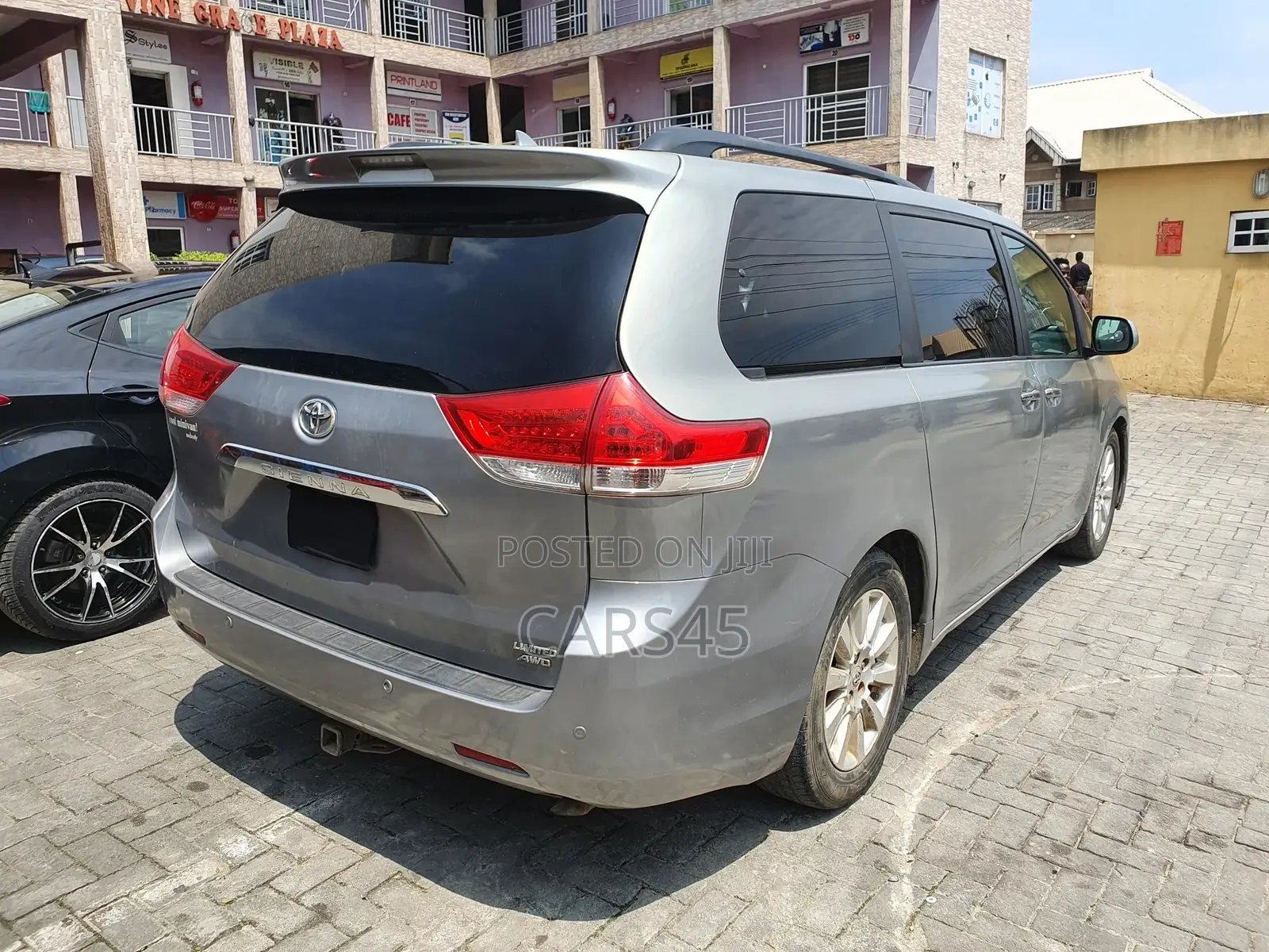 Toyota Sienna 2011 Gray