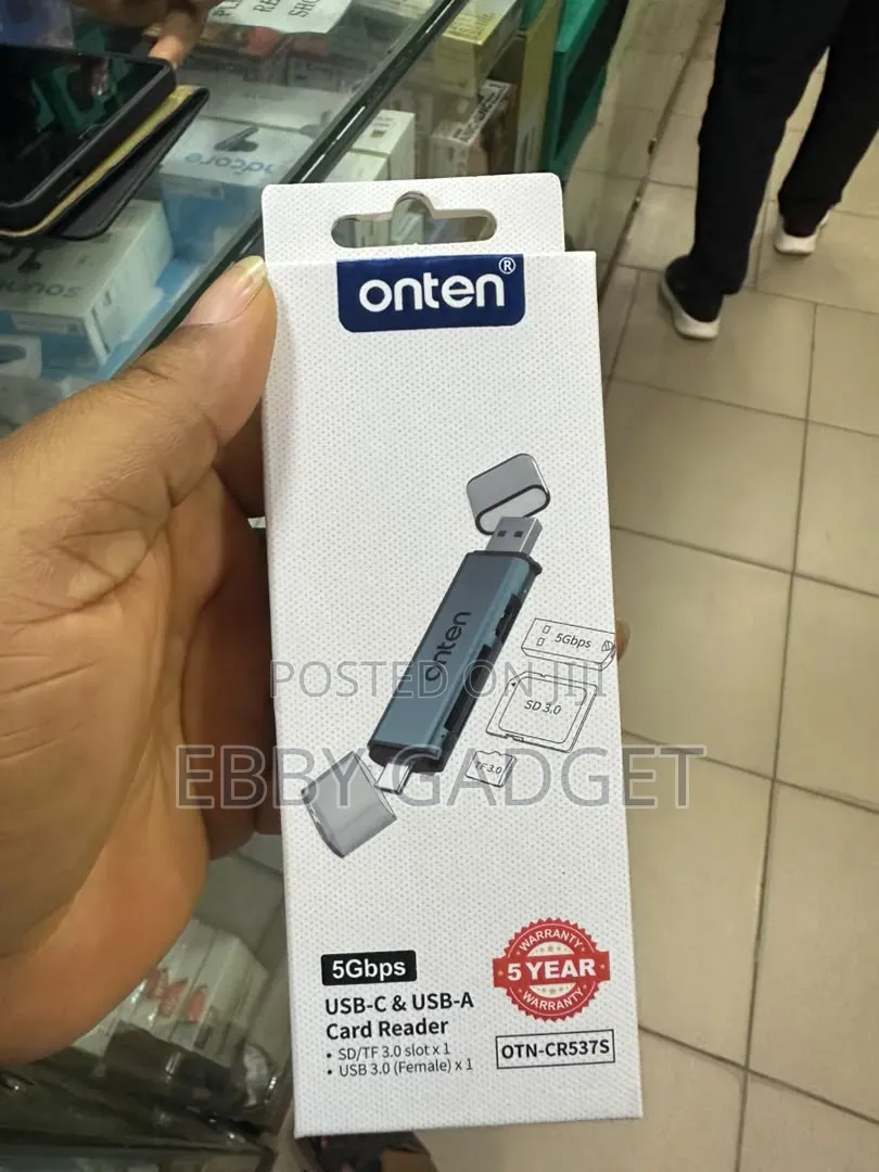 USB C and USB a Card Reader