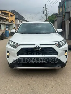 Toyota RAV4 Limited 2022 White