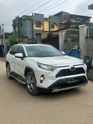 Toyota RAV4 Limited 2022 White