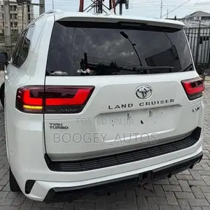 Toyota Land Cruiser 2023 White