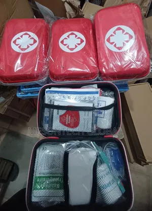 Portable First Aid Kit/ Compact Emergency First Aid Kit