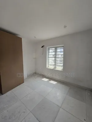 2bdrm Block of Flats in Freedom Way, Lekki Phase 1 for rent