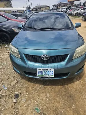 Toyota Corolla 2010 Green