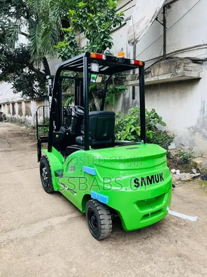 3 Tons Electric Forklift