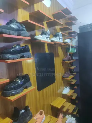 Wall Mounted Shoe-Rack