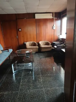 3bdrm Bungalow in Ikeja Gra for rent
