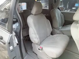 Toyota Sienna 7 Passenger 2012 Silver