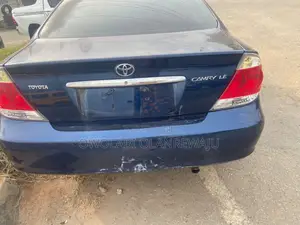 Toyota Camry 2005 Blue