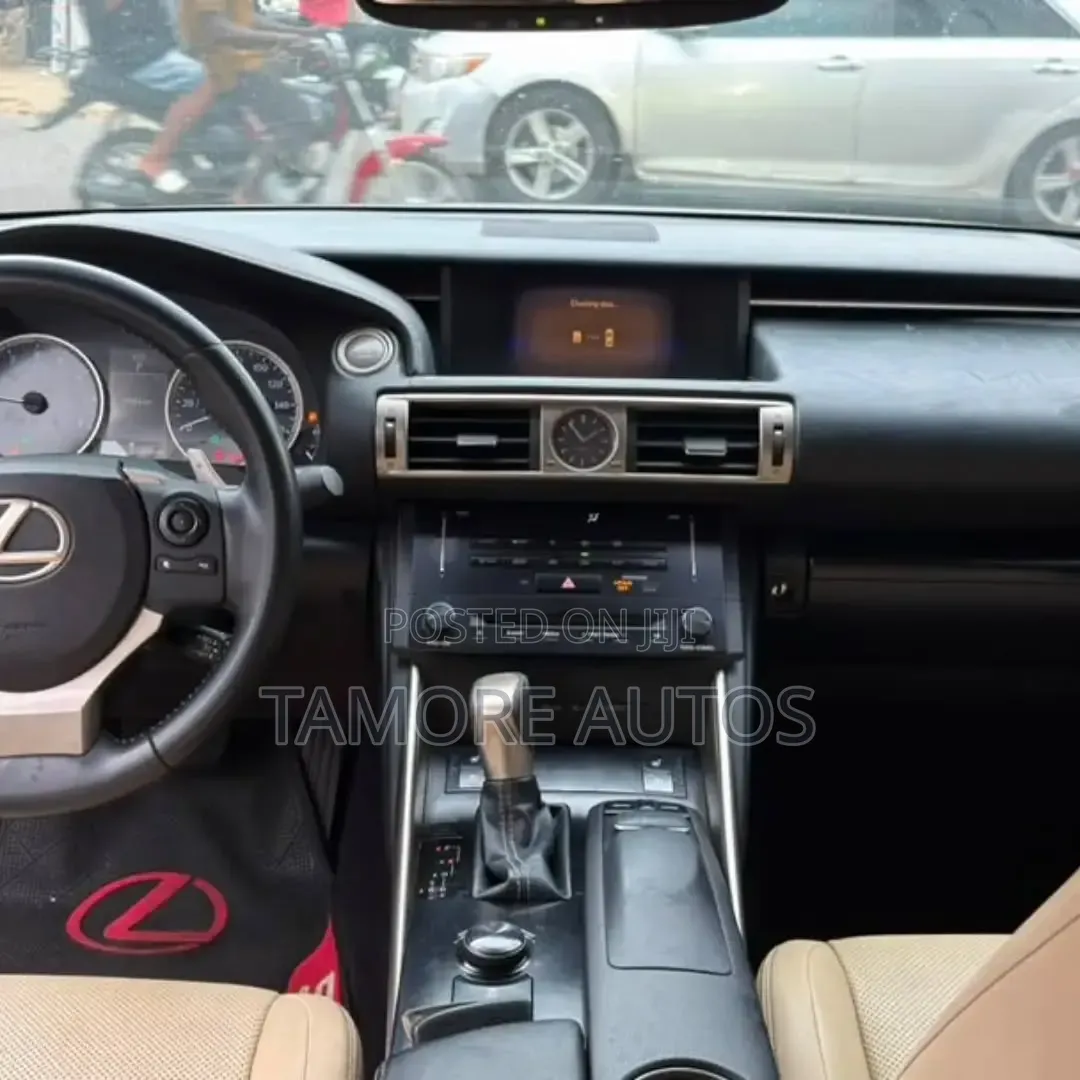 Lexus IS 2014 Gray