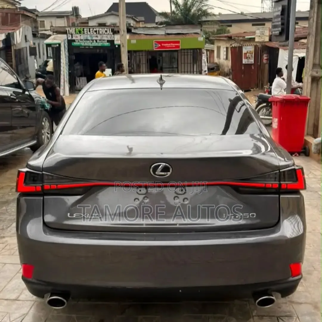Lexus IS 2014 Gray