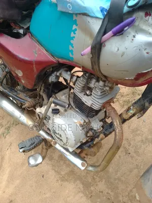 Bajaj Boxer 2022 Red