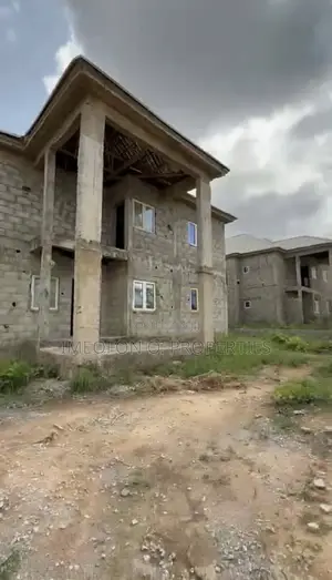 4bdrm Duplex in FHA for Sale