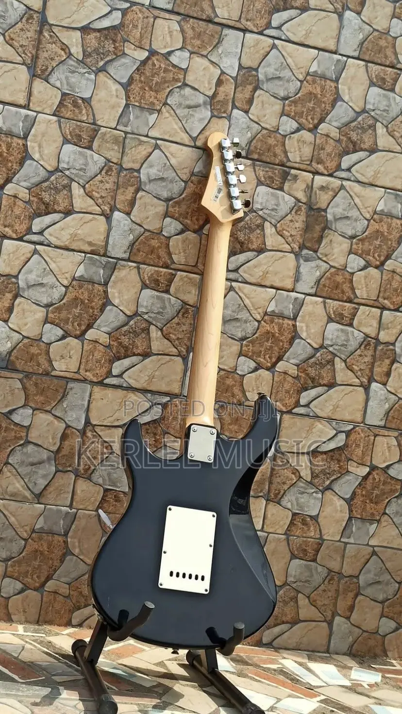Yamaha Pacifica Electric Guitar (With Stand)