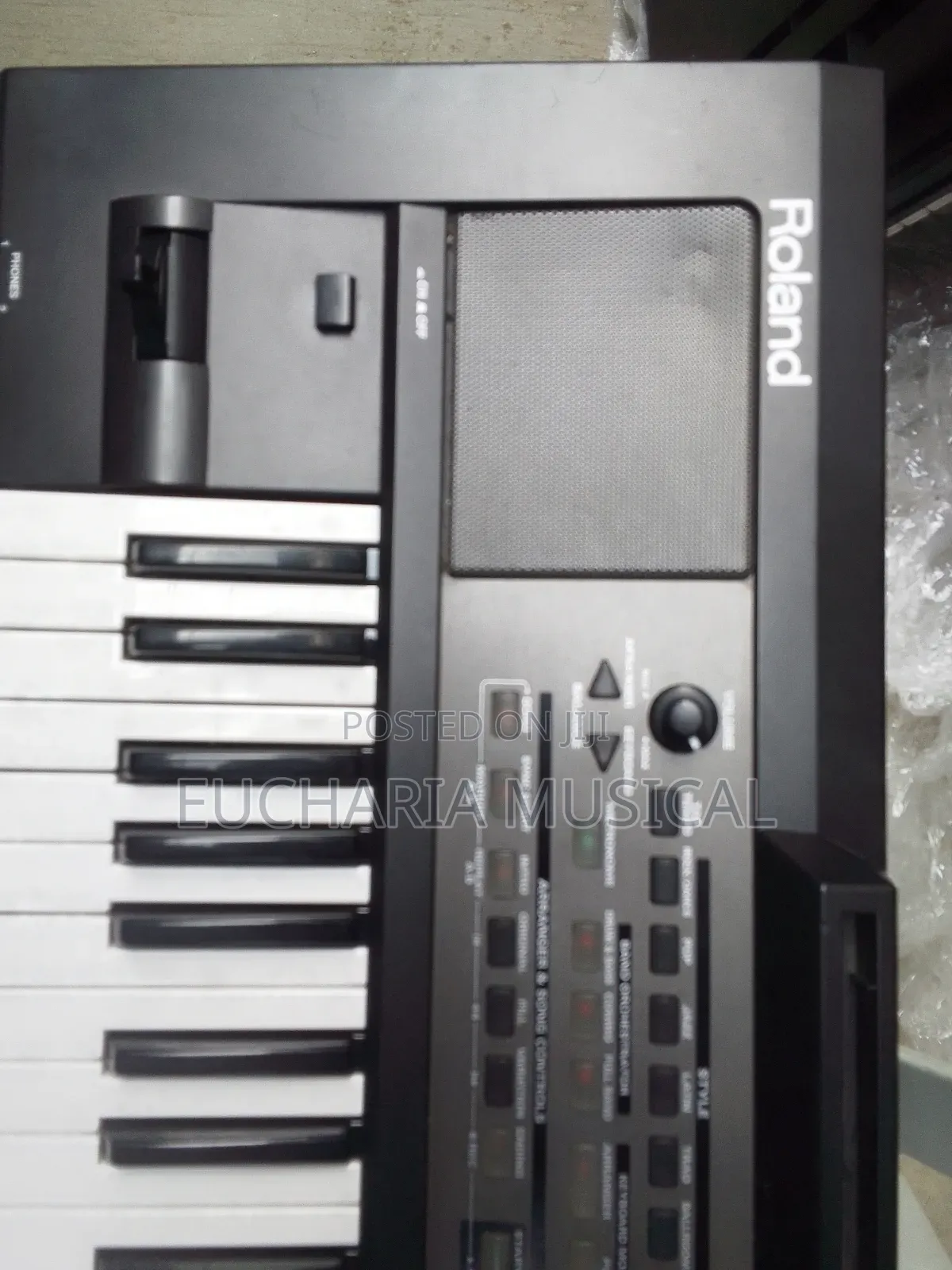 Roland E-09 Interactive Arranger Keyboard