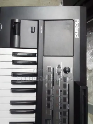 Roland E-09 Interactive Arranger Keyboard