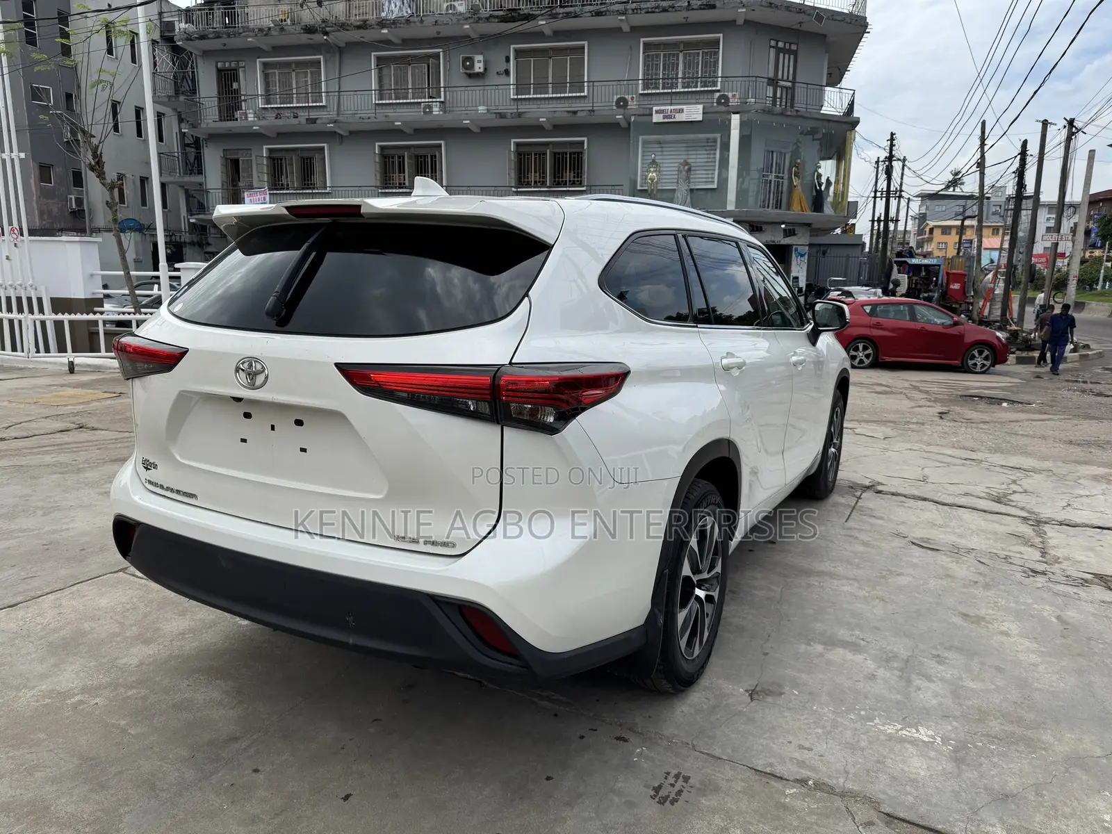 Toyota Highlander XLE 2021 White