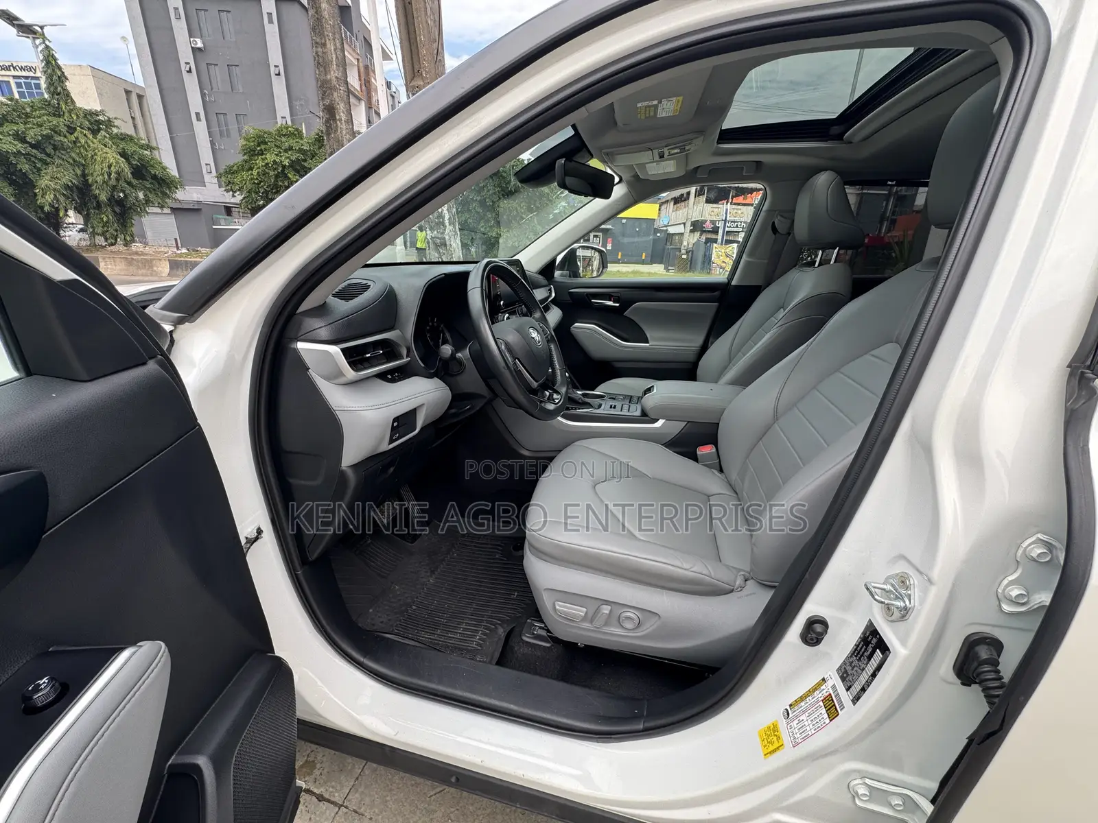 Toyota Highlander XLE 2021 White
