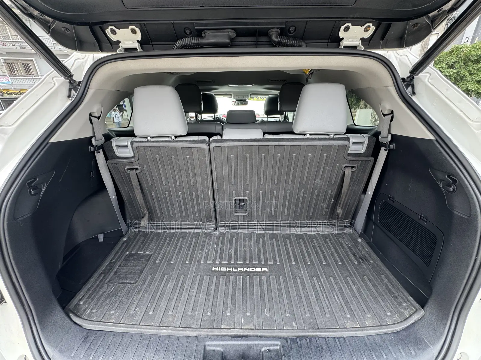 Toyota Highlander XLE 2021 White