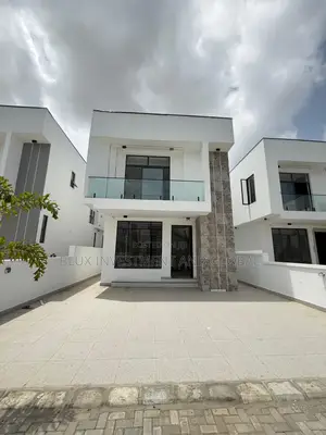 4bdrm Duplex in Orchid Road Lekki for sale