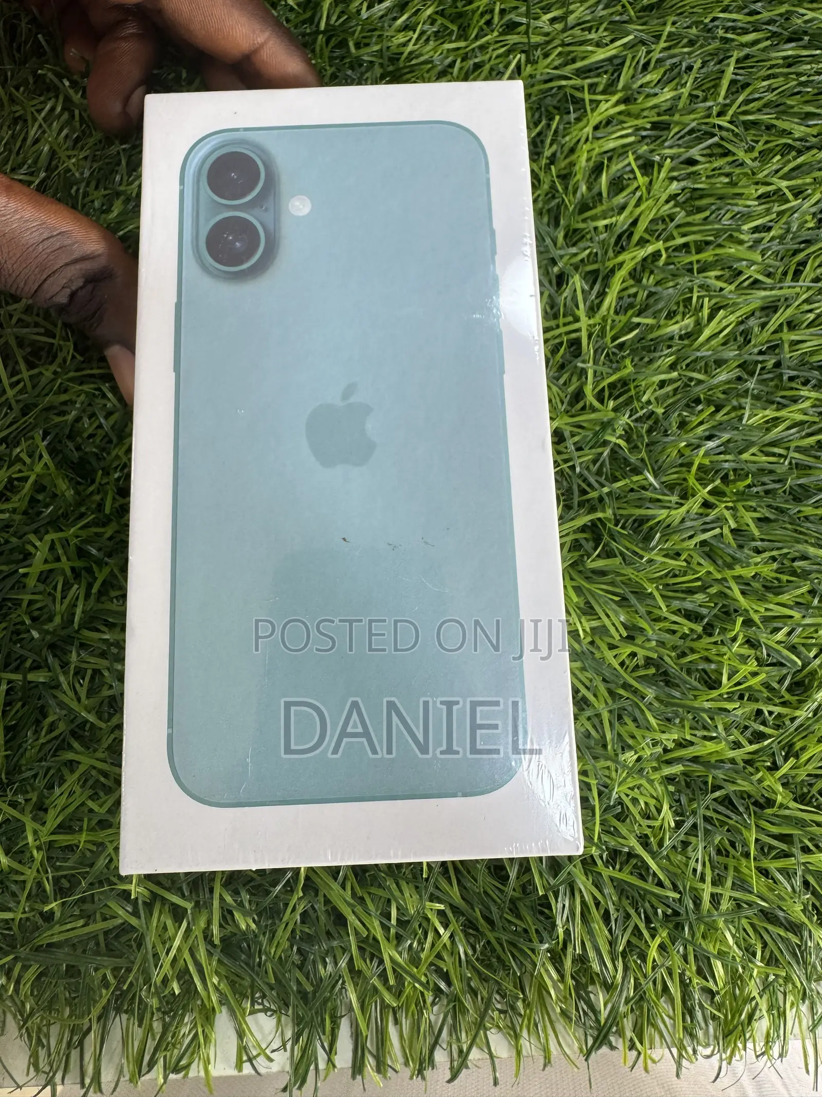 New Apple iPhone 16 128 GB Green