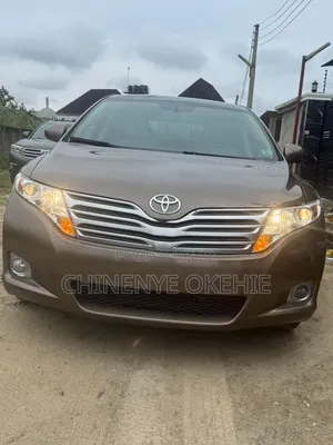 Toyota Venza 2010 Gold