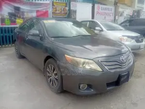 Toyota Camry 2009 Gray