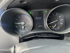 Toyota C-HR XLE FWD 2019 Gray
