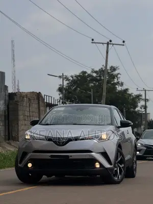 Toyota C-HR XLE FWD 2019 Gray