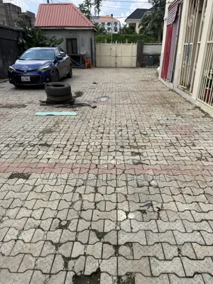3bdrm Bungalow in Nextcashandcarry, Jahi for rent