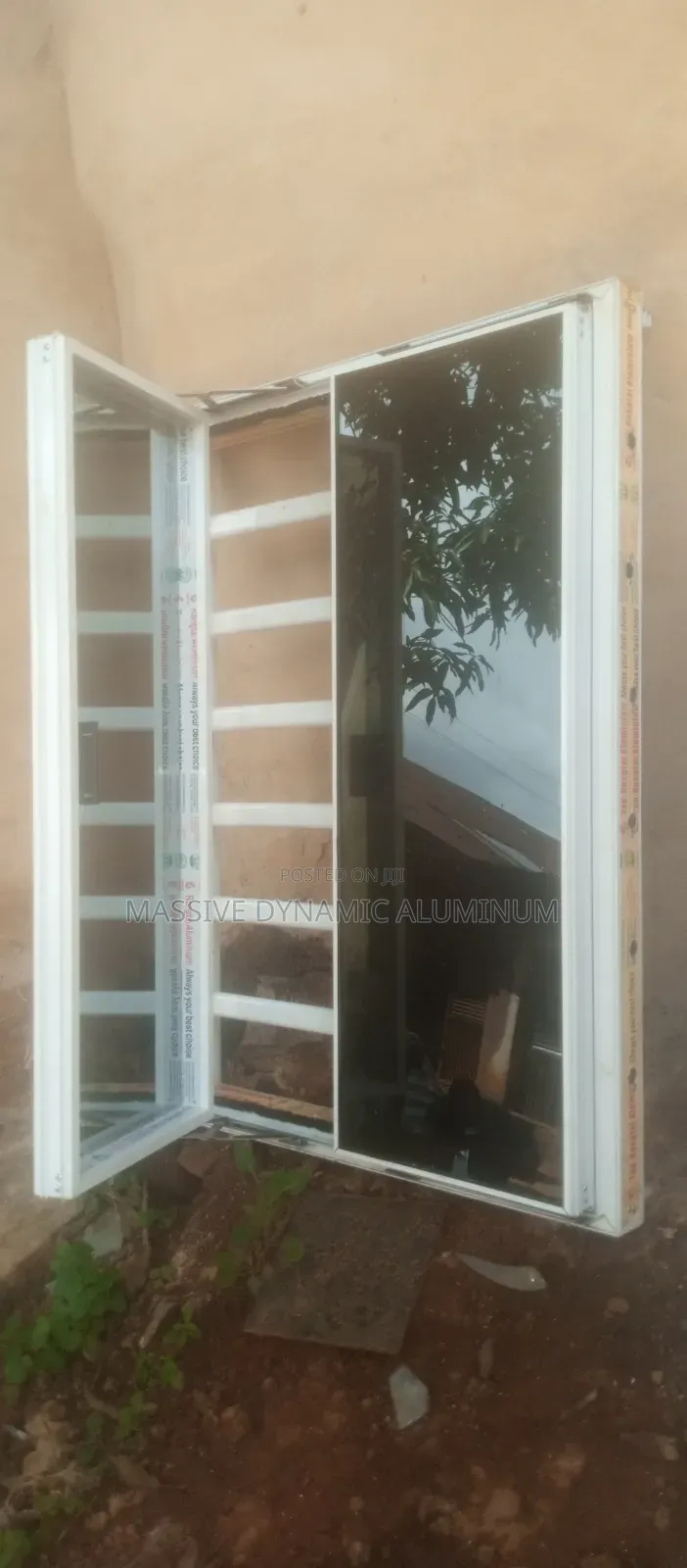Frameless Window