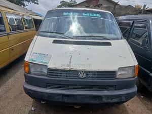 Volkswagen Transporter 1987 White
