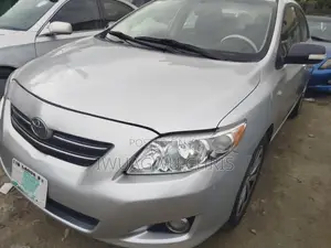 Toyota Corolla 2009 Silver