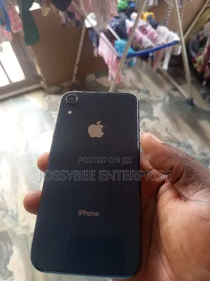Apple iPhone XR 64 GB Gray