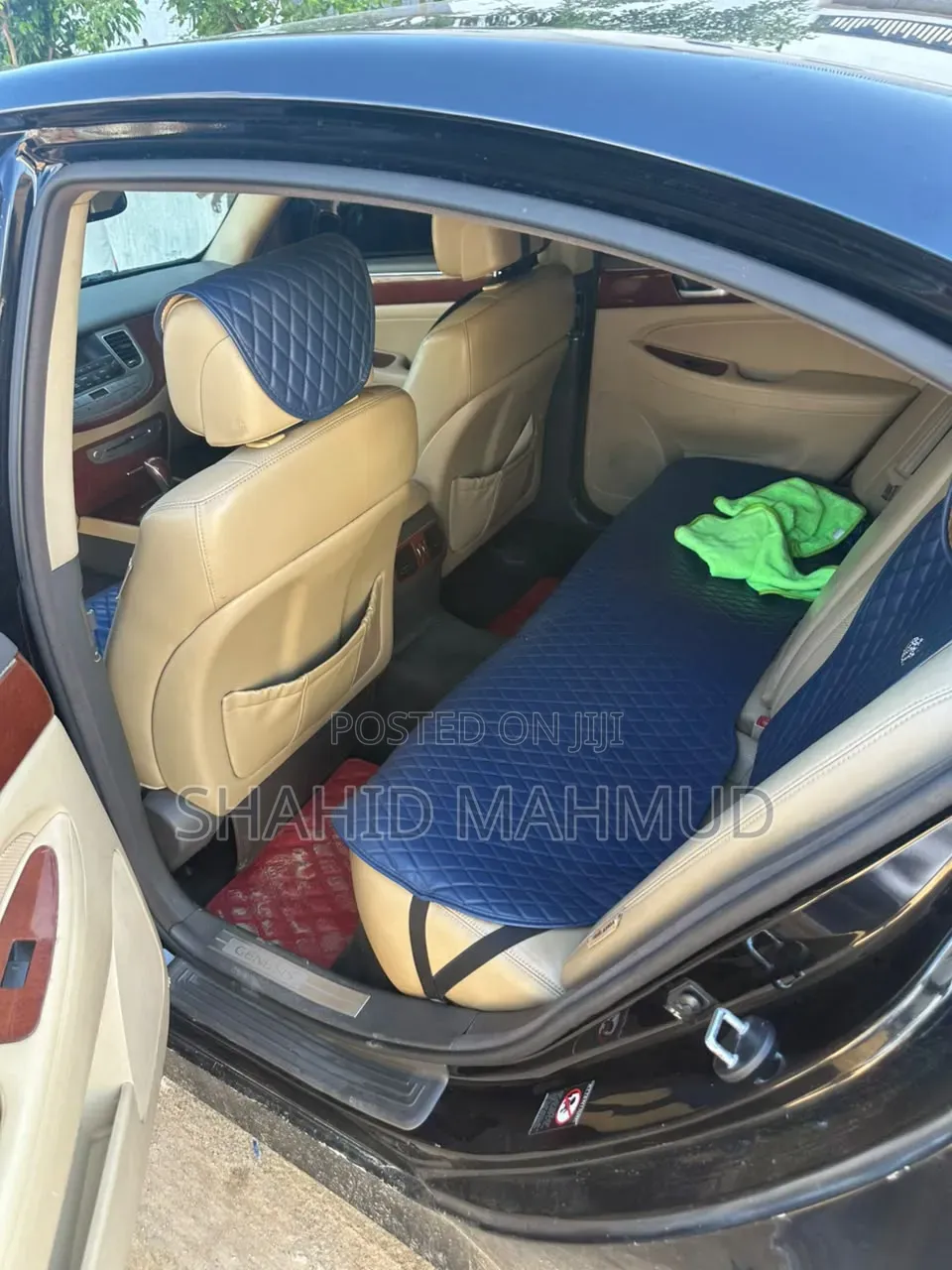 Hyundai Genesis 2013 Black
