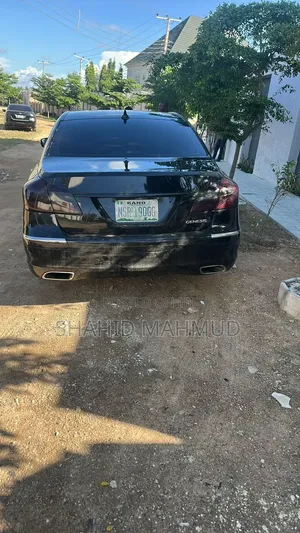 Hyundai Genesis 2013 Black