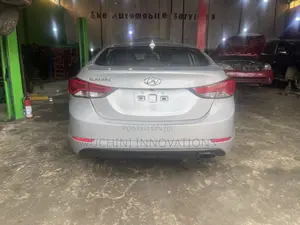 Hyundai Elantra 2015 Silver
